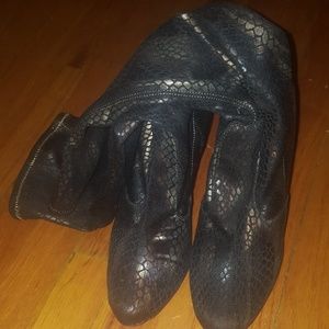 Carlos by Carlos Santana knee length platform boots UGC